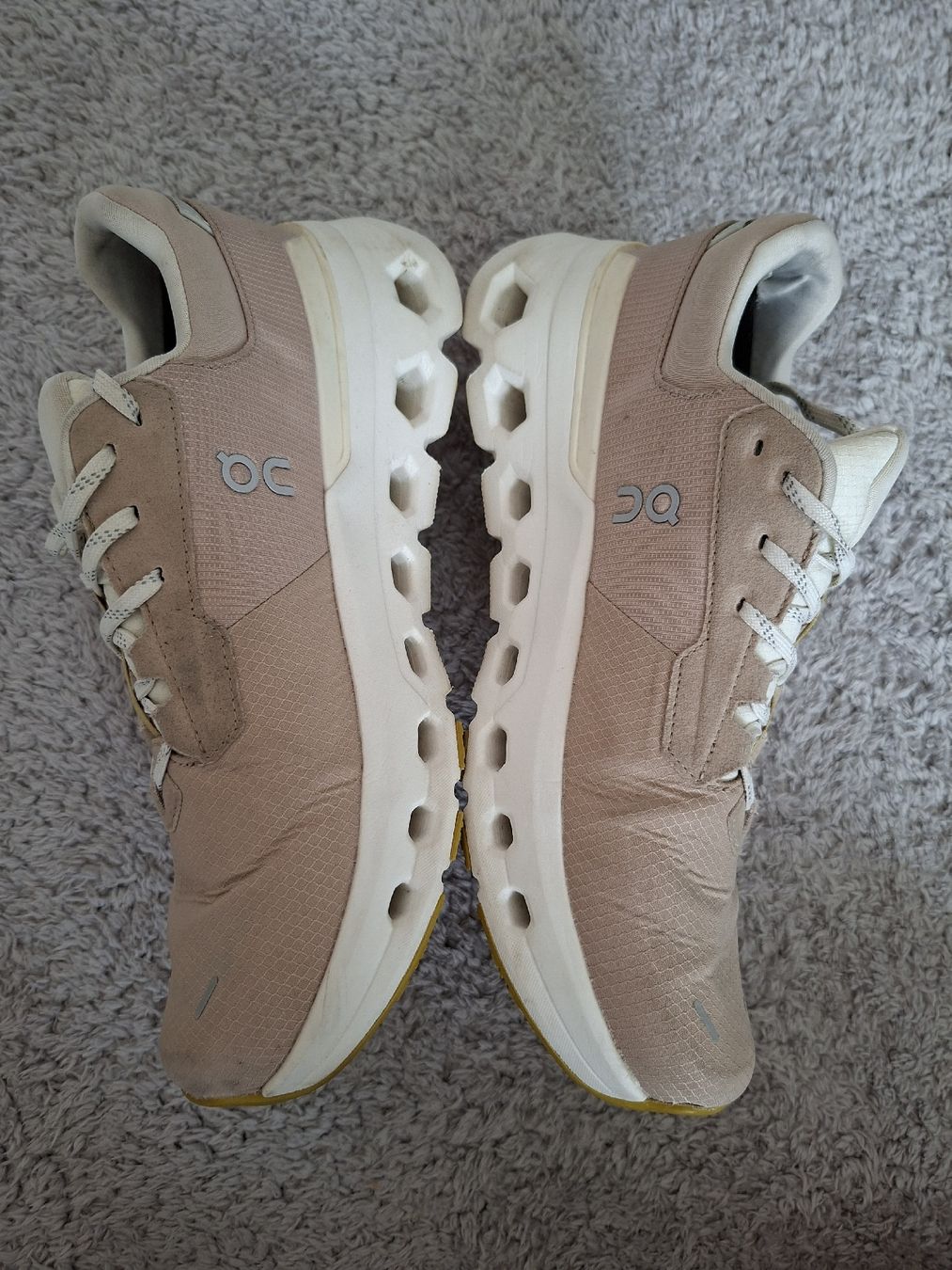 On Damenschuhe: Chaussures On Cloudrunner Waterproof beige taille 40 – Gebraucht aus Renens VD von ser_j2fn 3