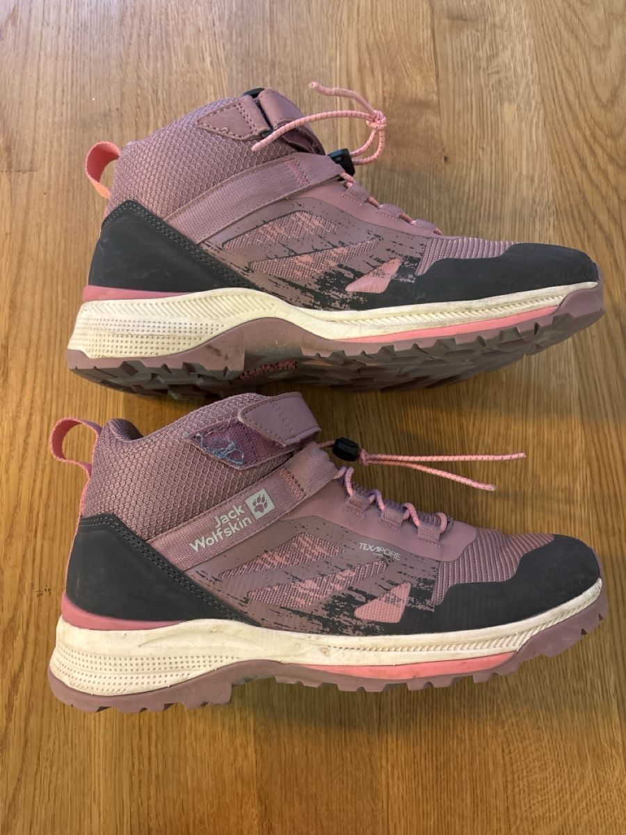 Jack Wolfskin Chaussures filles: Jack Wolfskin Gr. 38 Trekkingschuhe Wanderschuhe – D'occasion à Erstfeld par Ibon77 1