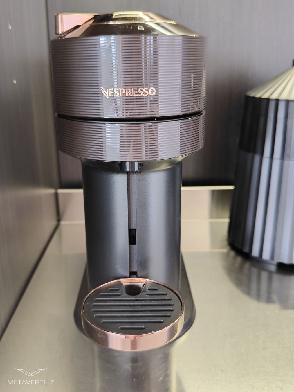 Nespresso Macchine per caffè & Macchine per espresso: Nespresso Next Premium Rose Gold – Usato da Zollikon venduto da ladyluxury 1