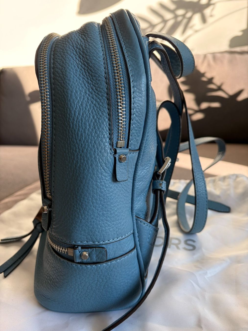 Michael Kors Zaini: Michael Kors RHEA ZIP BACK PACK - Blau LDR – Usato da Schlieren venduto da con_hdp9 5