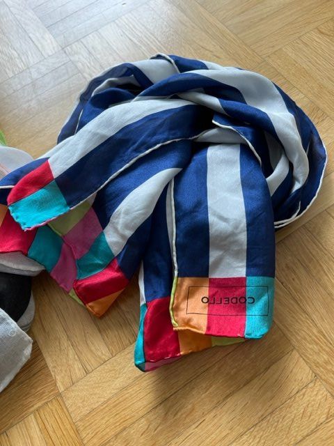 Codello Foulard & Sciarpe: 2 x "CODELLO" Foulards, Neu! – Nuovo (secondo la descrizione) da Walenstadt venduto da ricamul 9