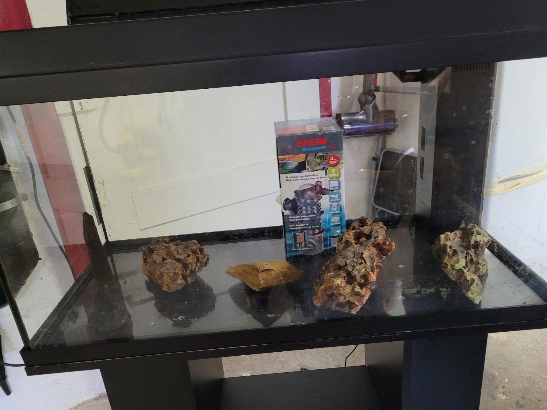 Juwel Aquarium: Aquarium 110l mit Unterschrank – Gebraucht aus Bischofszell von susane.stroebel 4