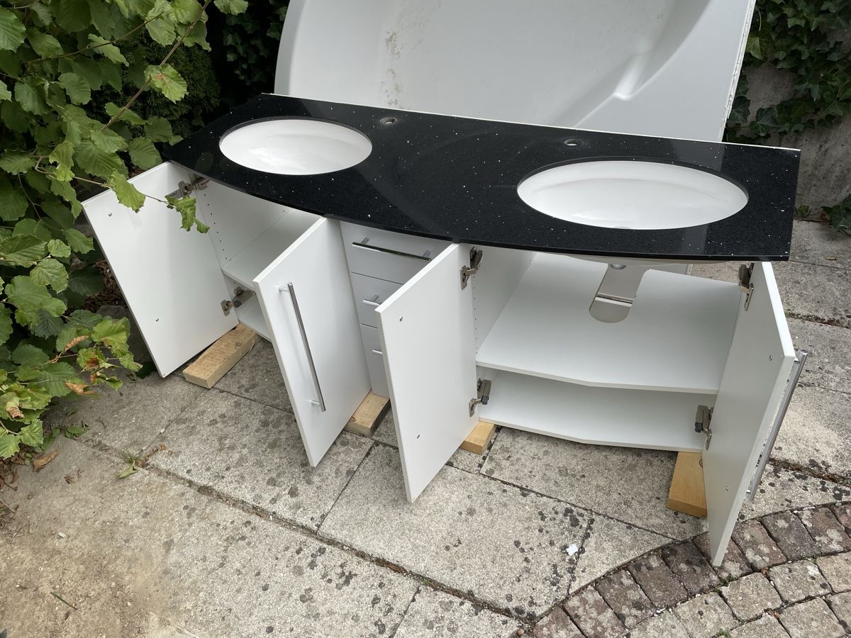 Mobili per bagno: Badezimmermöbel von Richner / Loosli – Usato da Hindelbank venduto da smb19 2
