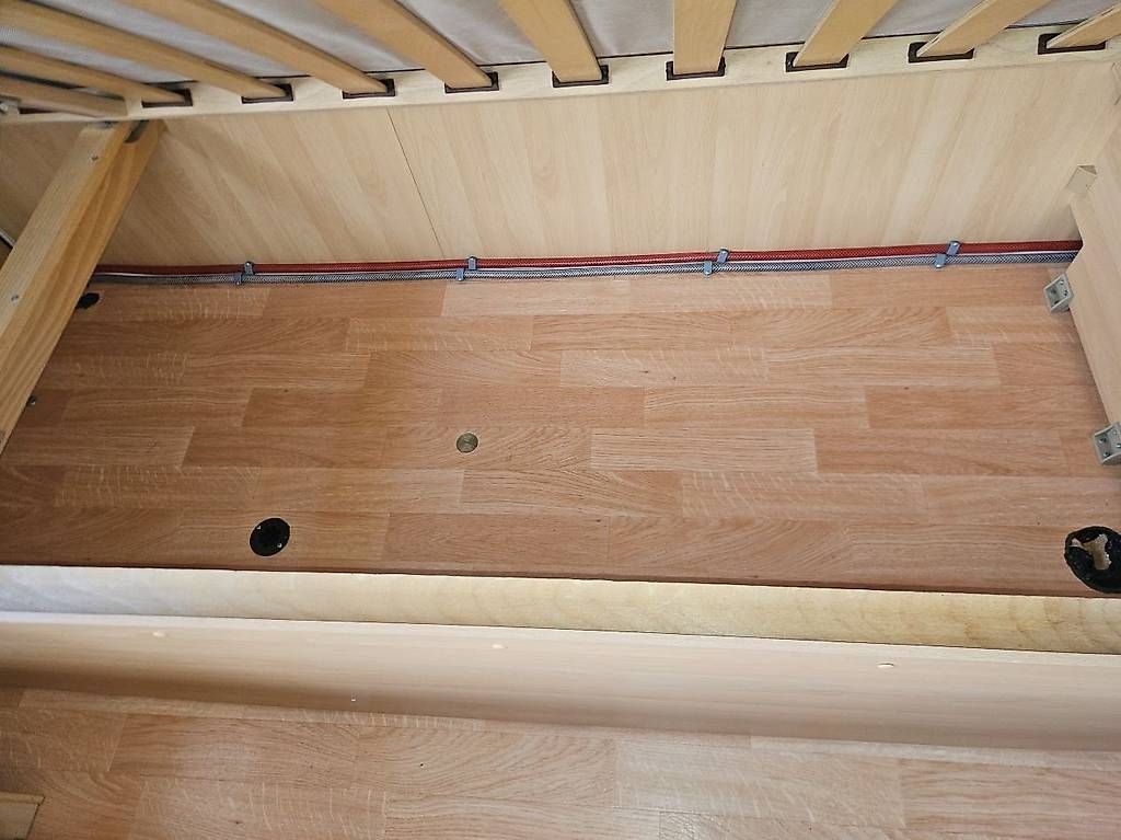 Camping Fahrzeuge: A vendre Dethleffs Camper avec toit de protection – Gebraucht aus Belmont-Yverdon von FloridaJeep 7