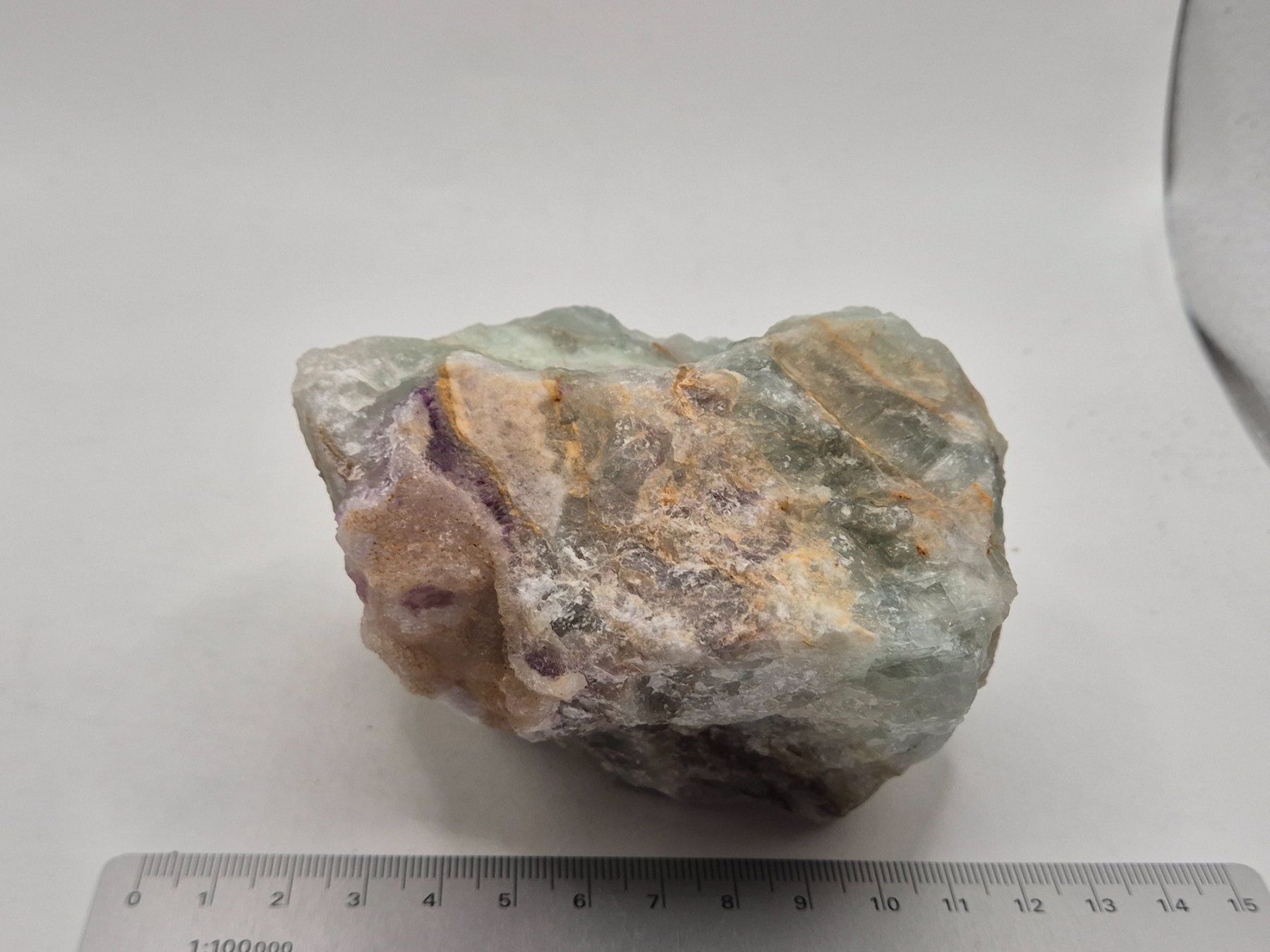 Minerali & Pietre curative: Fluorit Regenbogenfluorit bunt, Namibia (839gr.) – Usato da Winterthur venduto da LukasMineralienOase 3