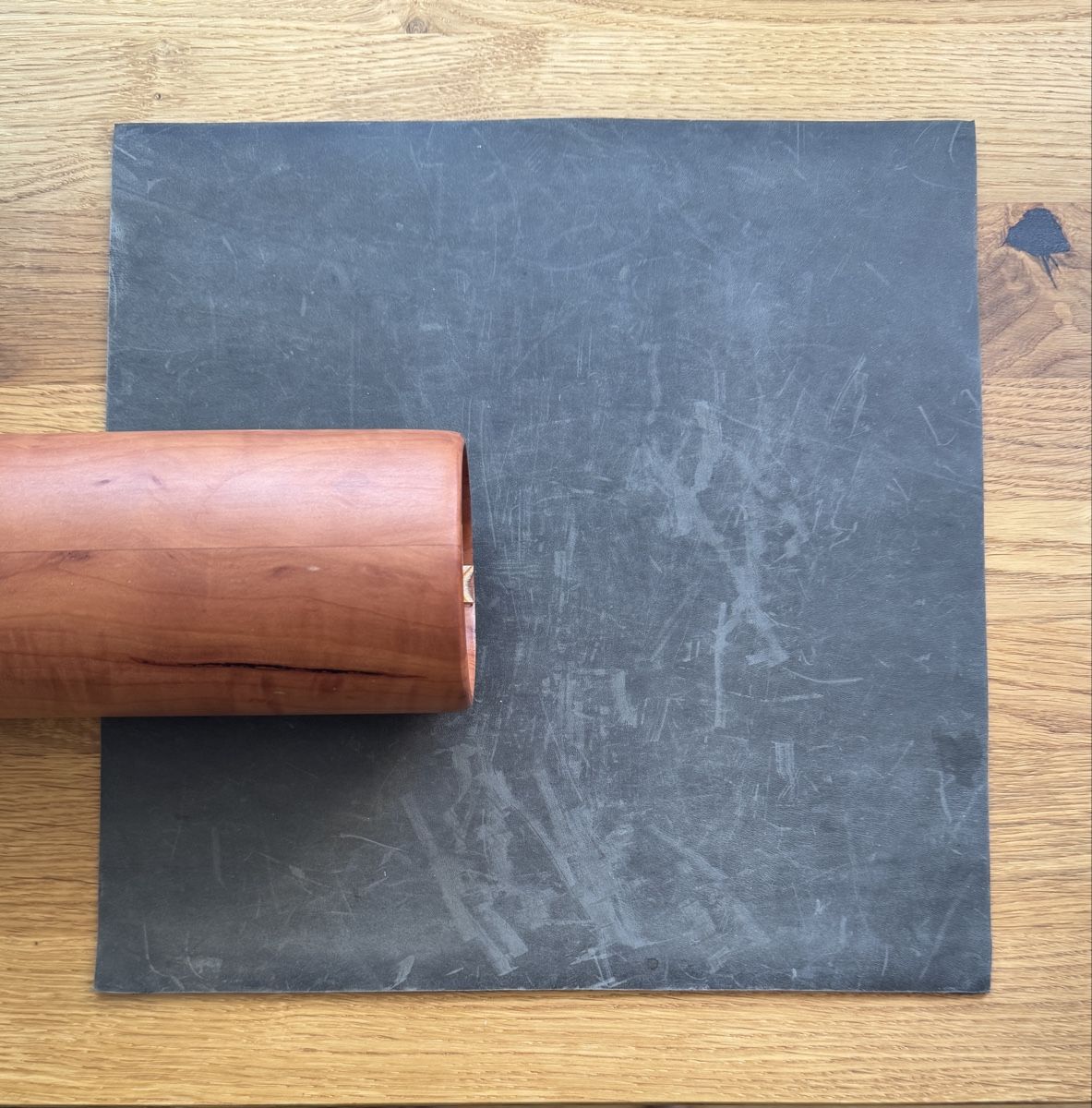 Strumenti musicali: Didgeridoo Playing Pad - Leder 30x30cm  NEU Originalverpackt – Nuovo e nell'imballaggio originale da Oensingen venduto da Francos