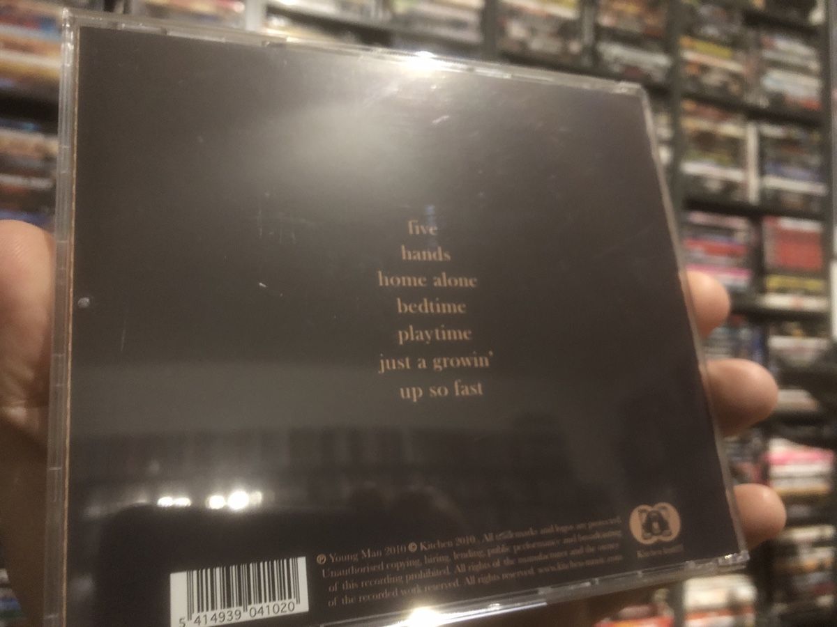 CD: Young Man - Boy - cd – Nuovo (secondo la descrizione) da Lausanne venduto da fransadpop 1