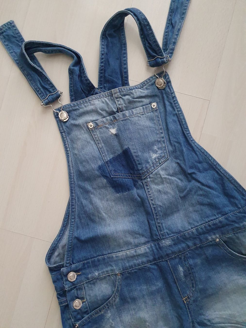 Jeans: Jeans Latzhose Gr XS – Usato da Münsingen venduto da BlackTears-3 1