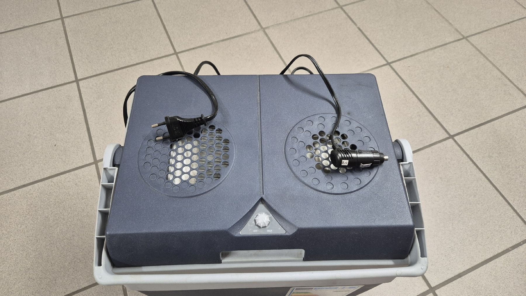 Mobicool Frigoriferi & Refrigeratori: kühlbox mit stromanschluss – Usato da Tagelswangen venduto da mar_pzh7 1