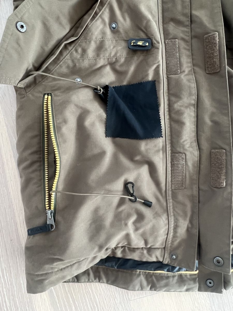 Bench Jacken: Bench. Snow-/Ski-Jacket - Größe M – Gebraucht aus Horgen von sep_fc2f 3