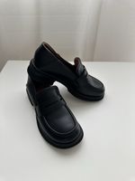 Loafers mocassins en cuir NEUVES, taille 37