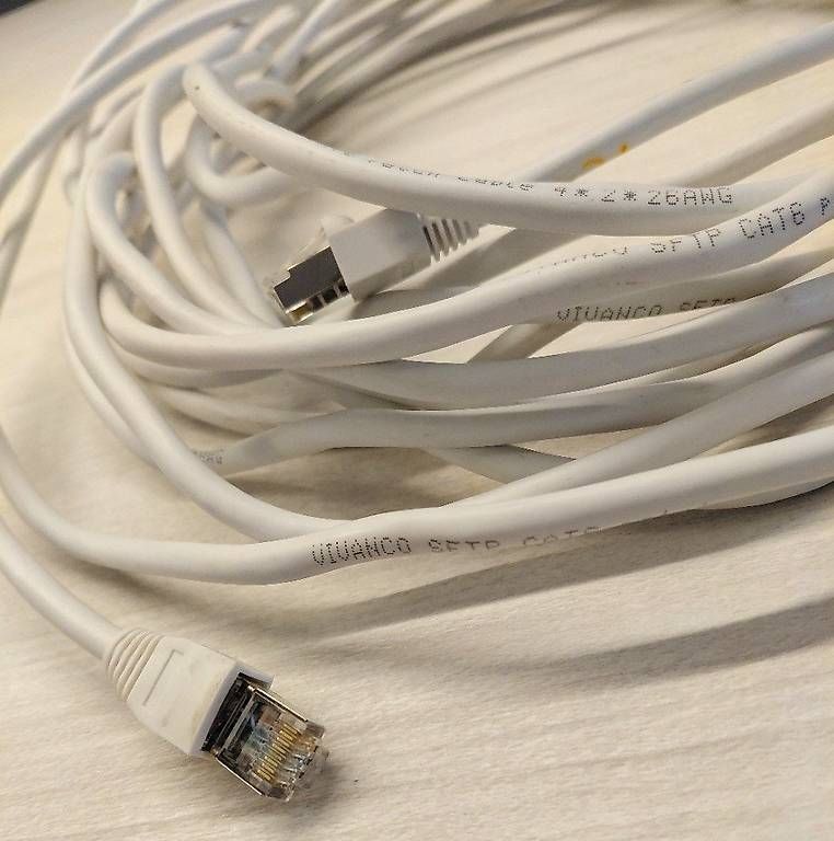 Cavi: Câble réseau 🔌 - 10m – Usato da St-Livres venduto da lune_bleue 1