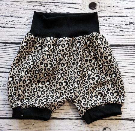 Kurze Pumphose aus Musselin - Leopardenmuster 98/104 - NEU