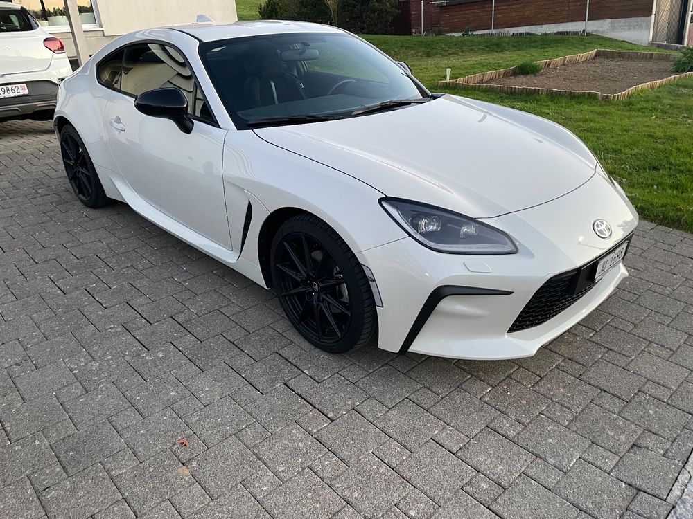 Toyota Automobili: Toyota GR86 2.4 Sport + – Usato da Les Genevez JU venduto da fabliane
