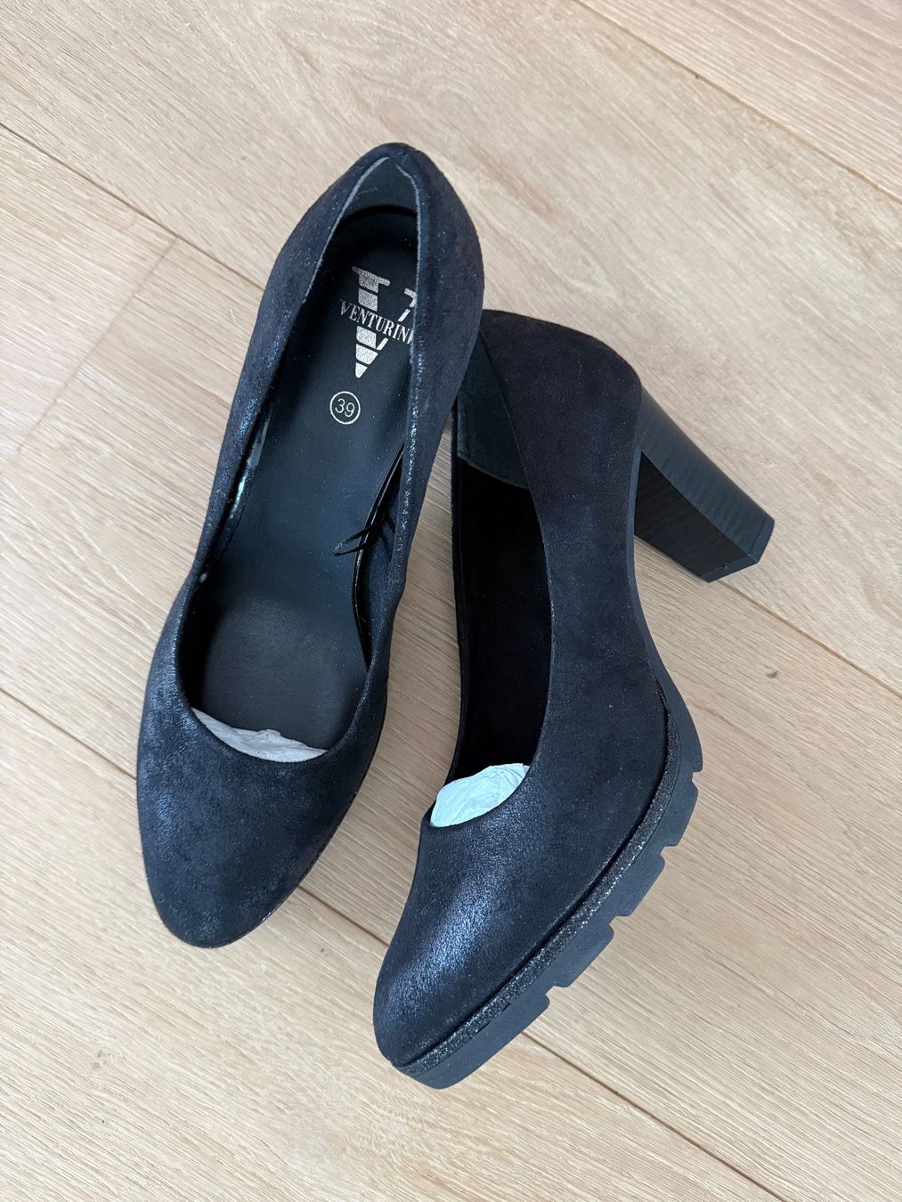 Scarpe da donna: Schwarze Venturini Pumps, Grösse 39, NEU – Nuovo (secondo la descrizione) da Buhwil venduto da Lin66