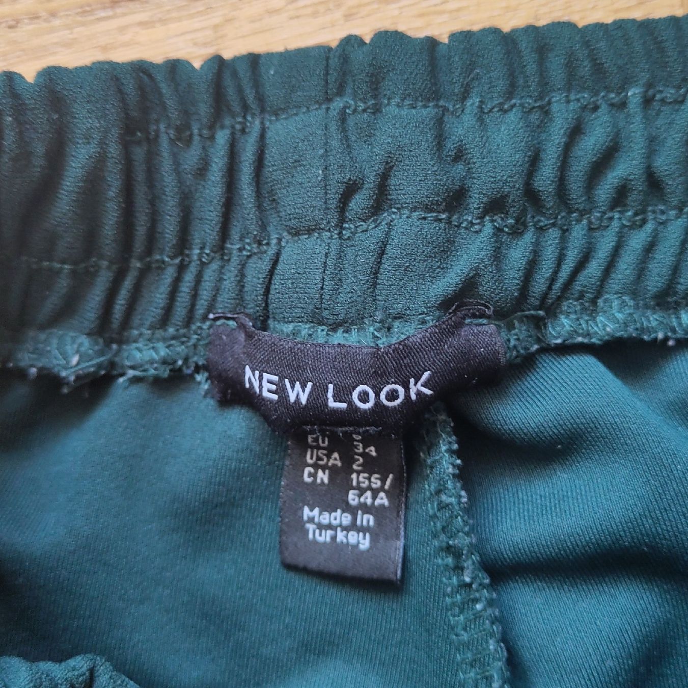 New Look Pantaloni: Dunkelgrüne Hosen Gr. 34 – Nuovo (secondo la descrizione) da Bern venduto da icanhearyoursmile 3