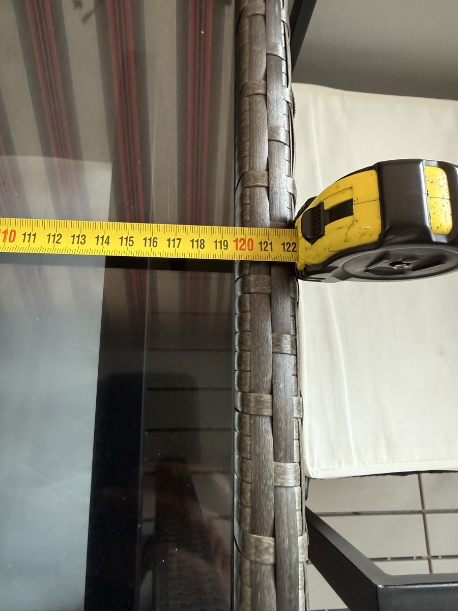 Set di tavolo e panche: Balkon Set Tisch mit vier Stühle – Usato da Dietikon venduto da Saram46 6