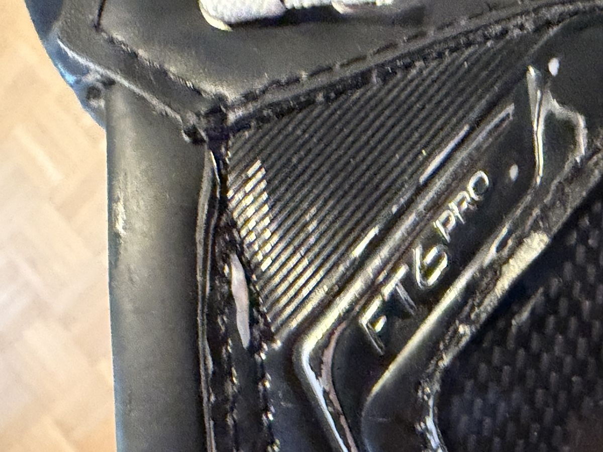 Ccm Schlittschuhe: CCM Jetspeed ft6 Pro schlittschuhe grösse 40,5 – Gebraucht aus Murten von Hockeyfan82 1