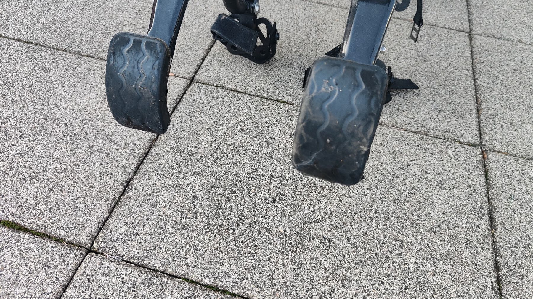 Spiele: Skyrunner Sprungstelzen – Gebraucht aus Solothurn von Bundori 3
