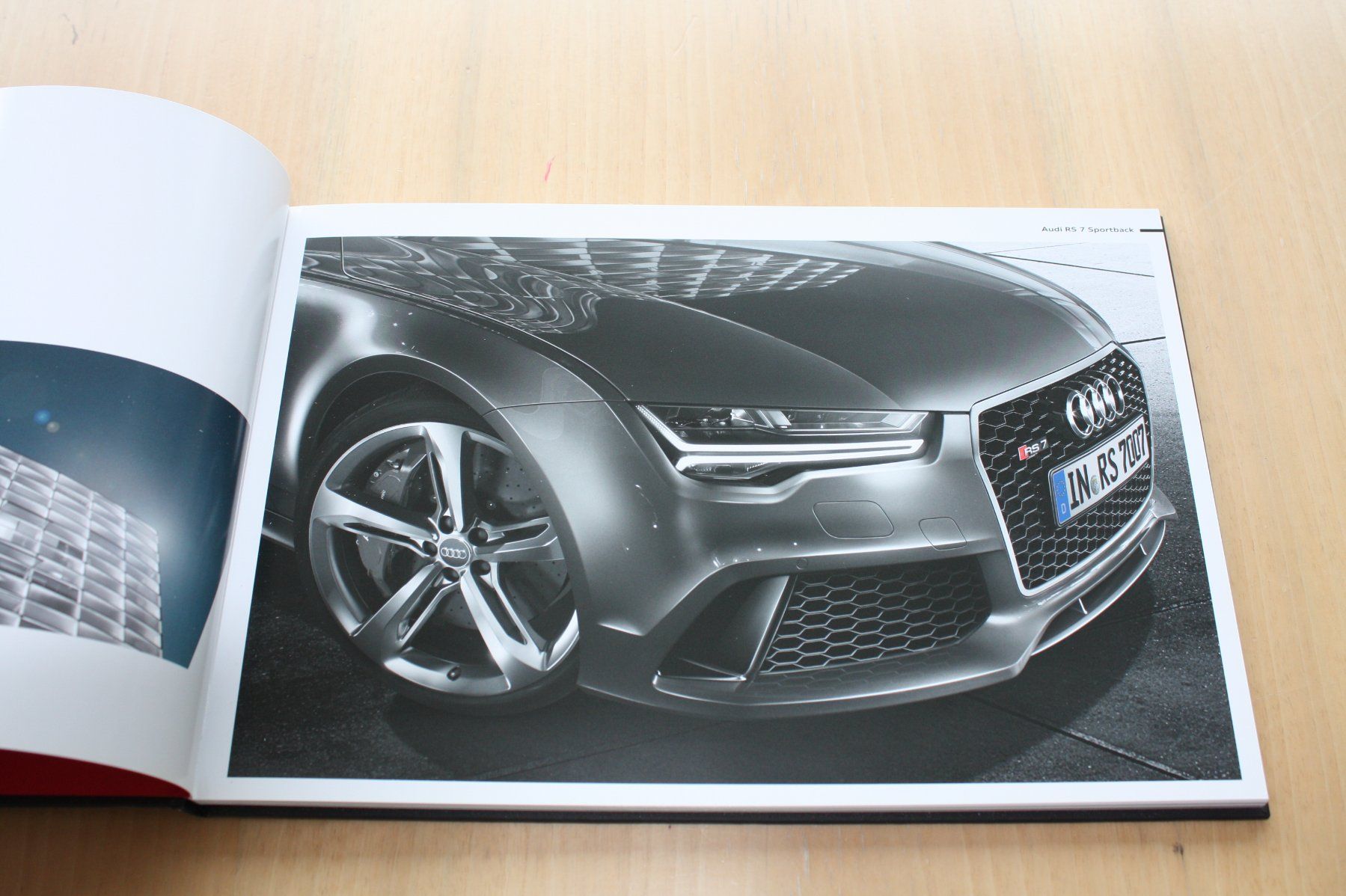 Audi Dokumente: Audi RS7 Hardcover Prestige Prospekt 4/2016 – Gebraucht aus Wikon von erwin400 1