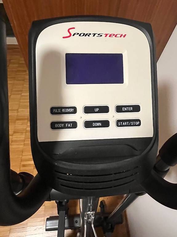 Hometrainer: Crosstrainer SportsTech  guter Zustand – Usato da Schwyz venduto da luz_888s 3