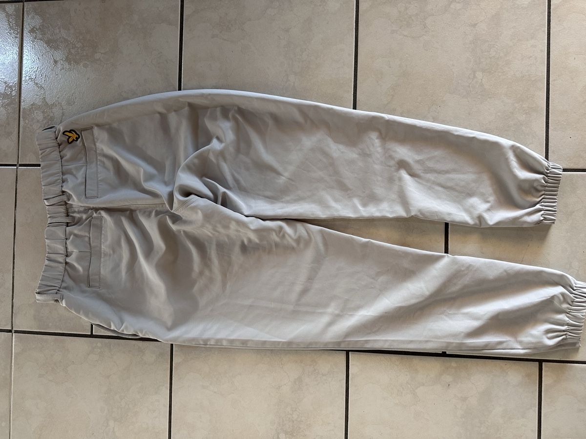 Hosen: Lyle & Scott Golfhose Damen – Gebraucht aus Uetliburg SG von Luckyeightone 1