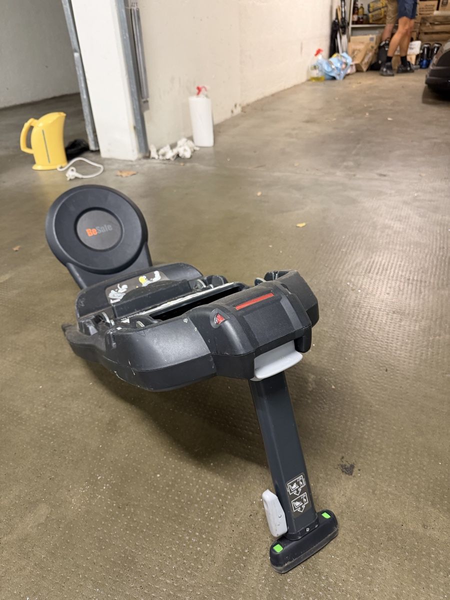 Seggiolini per auto: Kindersitz + Isofix- Basis – Usato da Basel venduto da chr_yt8s 7
