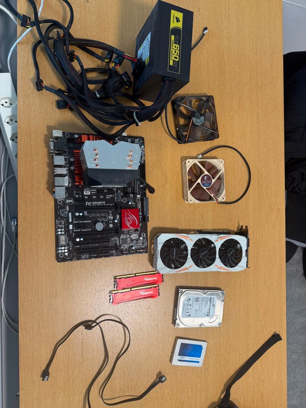Componenti elettronici: PC Hardware – Usato da Zürich venduto da Don_Funghi