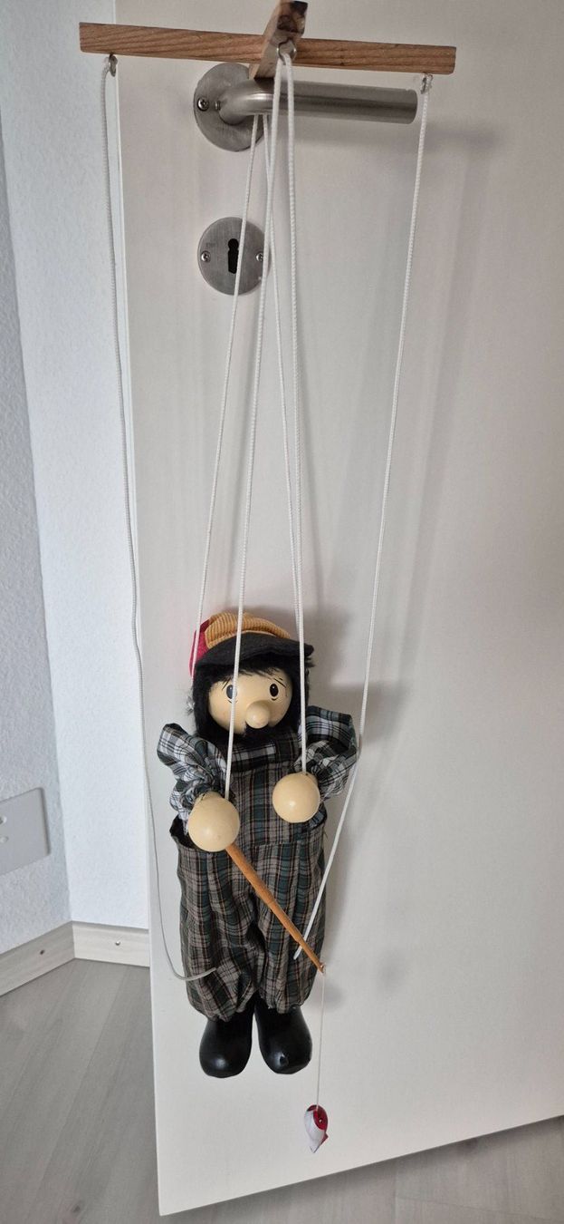 Figuren: Marionette Fischer – Gebraucht aus Kilchberg ZH von logn 1