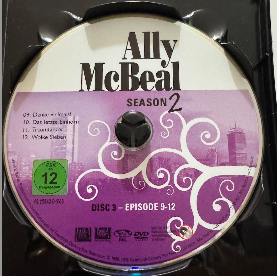 Tutti i DVDs: 6 DVDs  ALLY McBEAL - SEASON 2 – Usato da Wisen venduto da gigisna 2