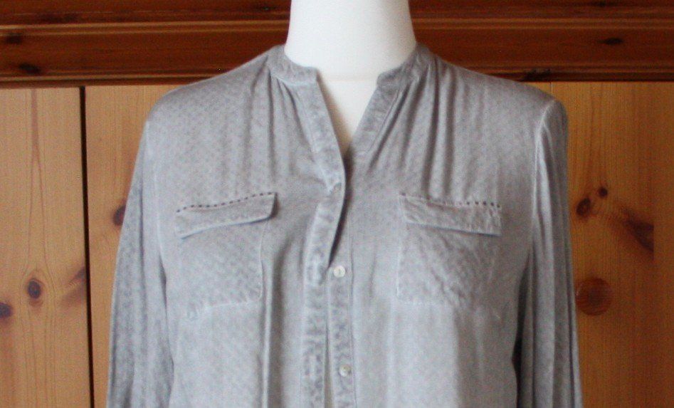 Camicette: Bluse Langarm LIEBESKIND hellgrau Gr. XL – Difettoso da Flüelen venduto da Diversicum-Curvy 2