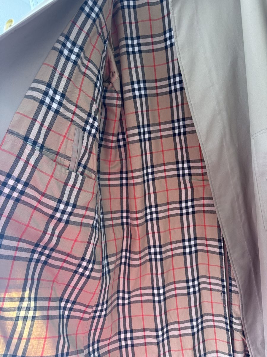 Burberry Cappotti: Trench-coat Burberry beige classique – Usato da Monthey venduto da Joseph-29 5