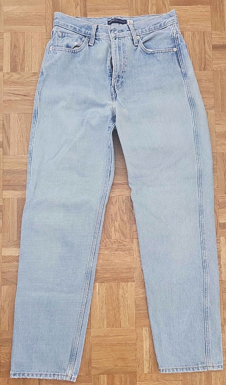 Levi's Jeans: Levi's Jeans W26 L30 – Nuovo (secondo la descrizione) da Genève venduto da Andra_irm