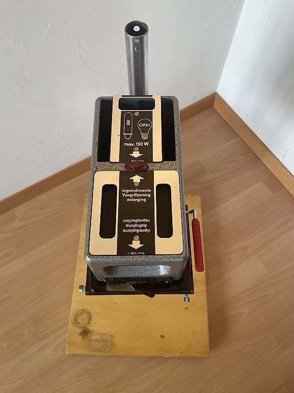 Laboratoire & Chambre noire: Foto-Vergrösserungsgerät DURST 606 Farbe – D'occasion à Oberburg par Sina.B 3