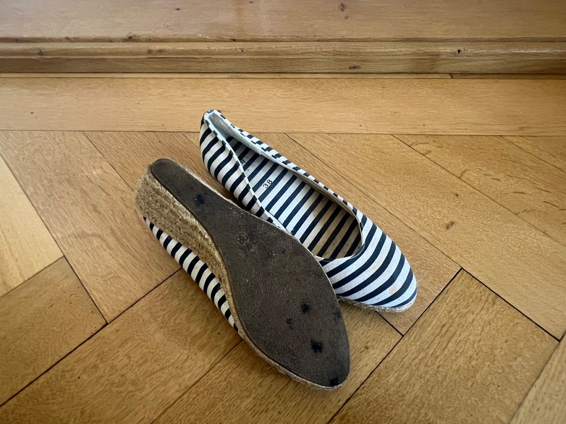 H&M Scarpe da donna: Sommerliche Espadrilles Gr. 38 - Gestreift, gebraucht – Usato da Bern venduto da hmarion 2