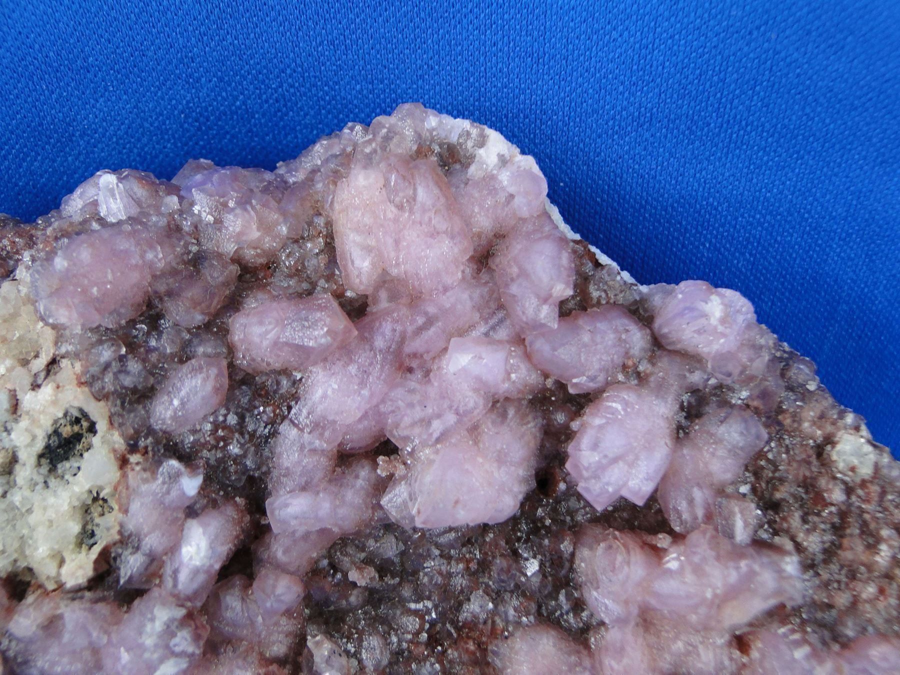 Minerali & Pietre curative: Calcit var Cobaltoan – Usato da Schinznach Bad venduto da Demerald 2