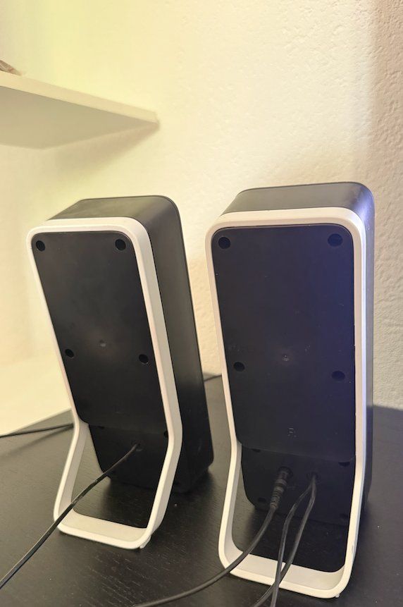 Lautsprecher: Enceintes PC Logitech Z200 2.0 stéréo – Gebraucht aus Evilard von Adrien___2 2
