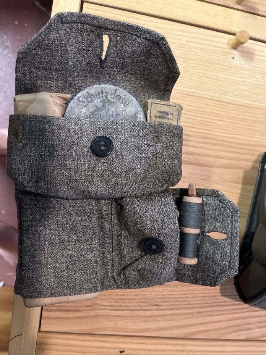 Pflegeprodukte: Schuhputzzeug aus 3 Epochen – Gebraucht aus Utzigen von PeterW011 1