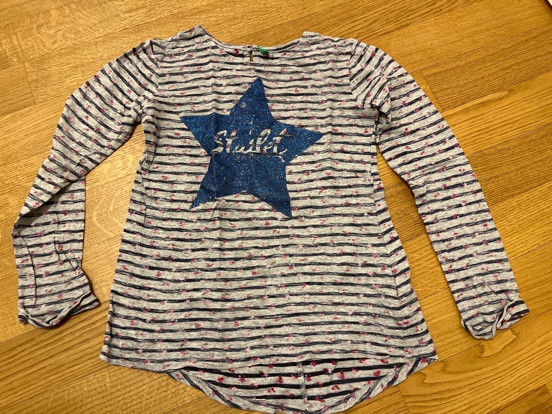 Benetton Camicette, T-shirt & Top: Oberteil von Benetton, Gr. 140 – Usato da Baden venduto da lupa5400