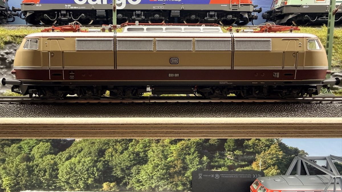 Esu Modellini di ferrovie: Baureihe E 03 001 ESU 31170 – Usato da Caslano venduto da John1067 3