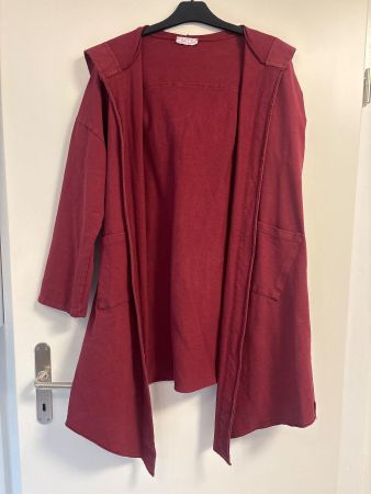 Kapuzenjacke Sa'Sa Weinrot mit Rücken-Print (one size)