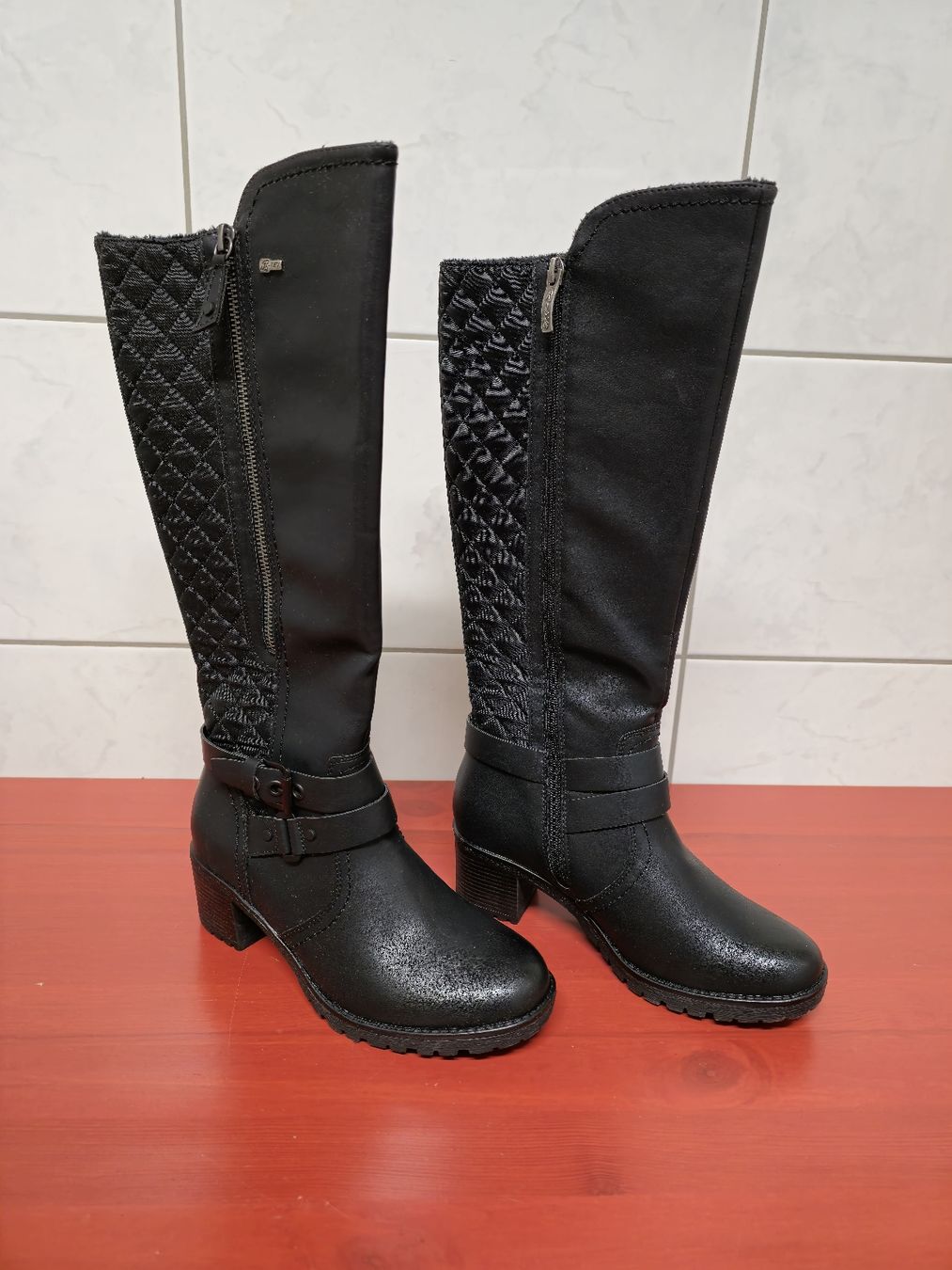 Scarpe da donna: Relife Stiefel Gr. 37 Schwarz – Nuovo e nell'imballaggio originale da Schmerikon venduto da mike_96 1