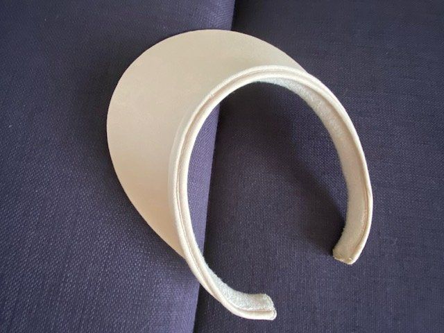 Copricapi, berretti & cappellini: Sommerhut Visor Damen, , Sonnenschutz – Usato da Zürich venduto da Berta016 1
