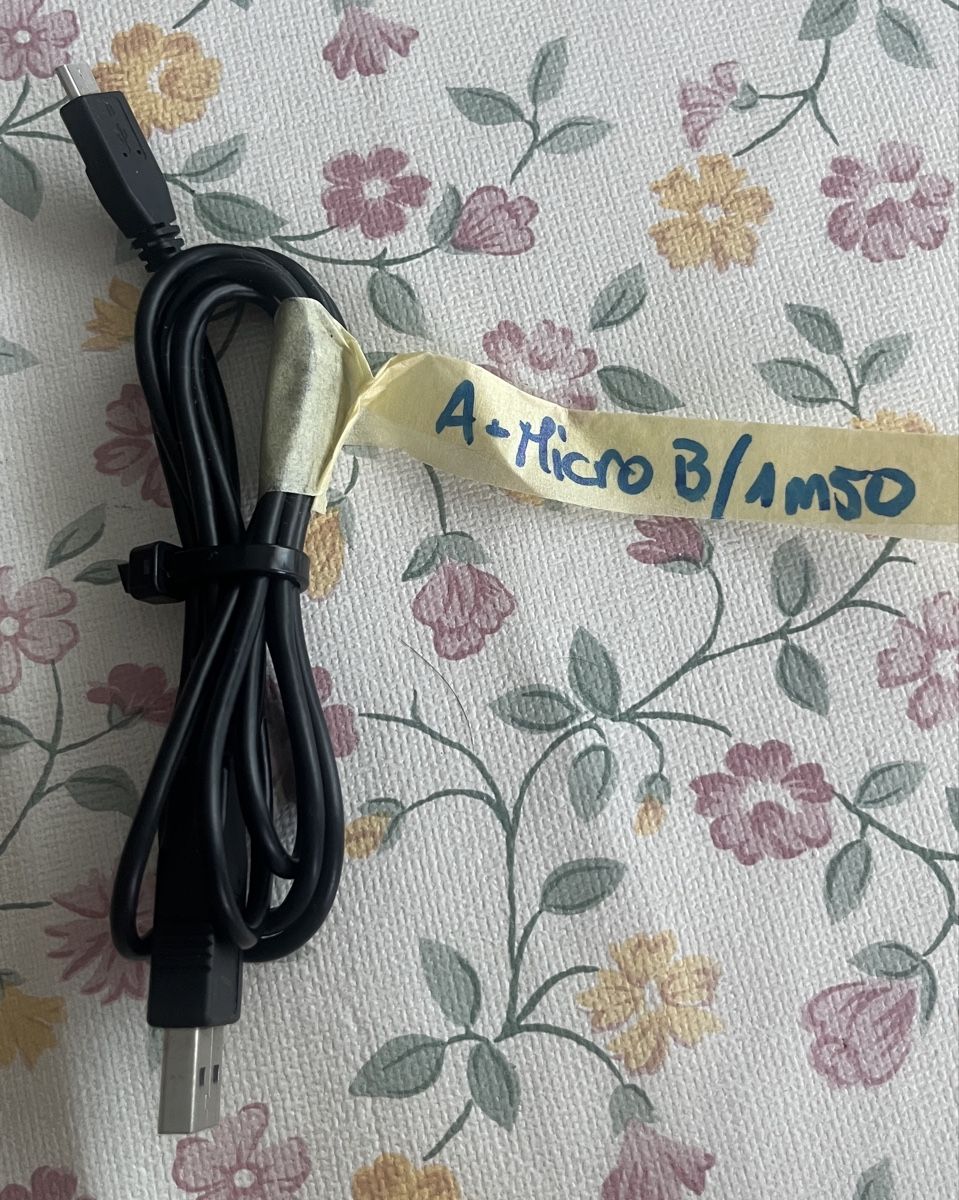 Câbles: Câble USB A - Micro B - 1m50 – D'occasion à Corpataux par leajsl