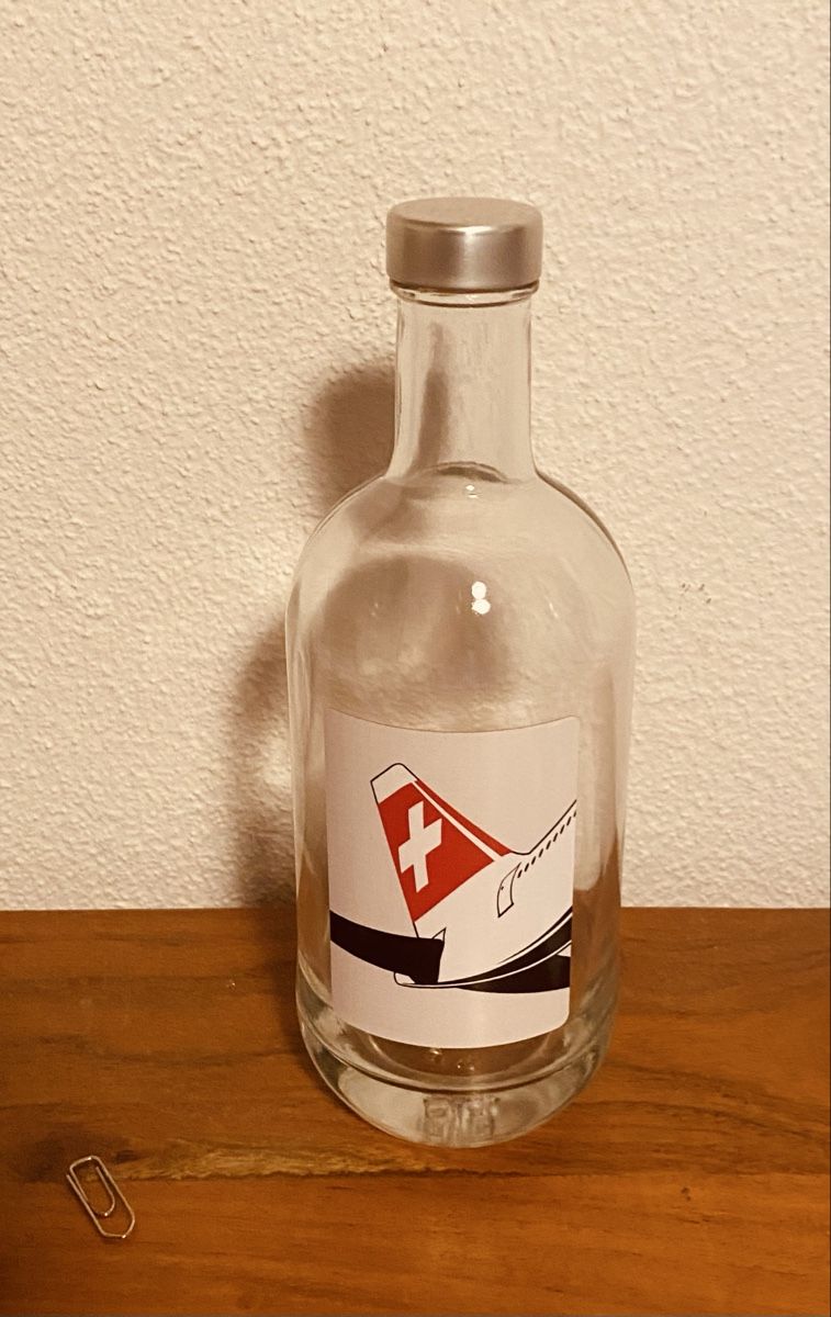 Altro in Stoviglie & Bicchieri: Edle Glasflasche von SWISS. Neu. – Nuovo (secondo la descrizione) da Zürich venduto da ToHo 1