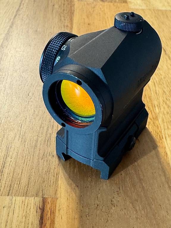 Aimpoint Obiettivi: Reddot Aimpoint Micro T-1 2 MOA inkl. Riser für Pica. – Usato da Spiez venduto da ramones8073 1
