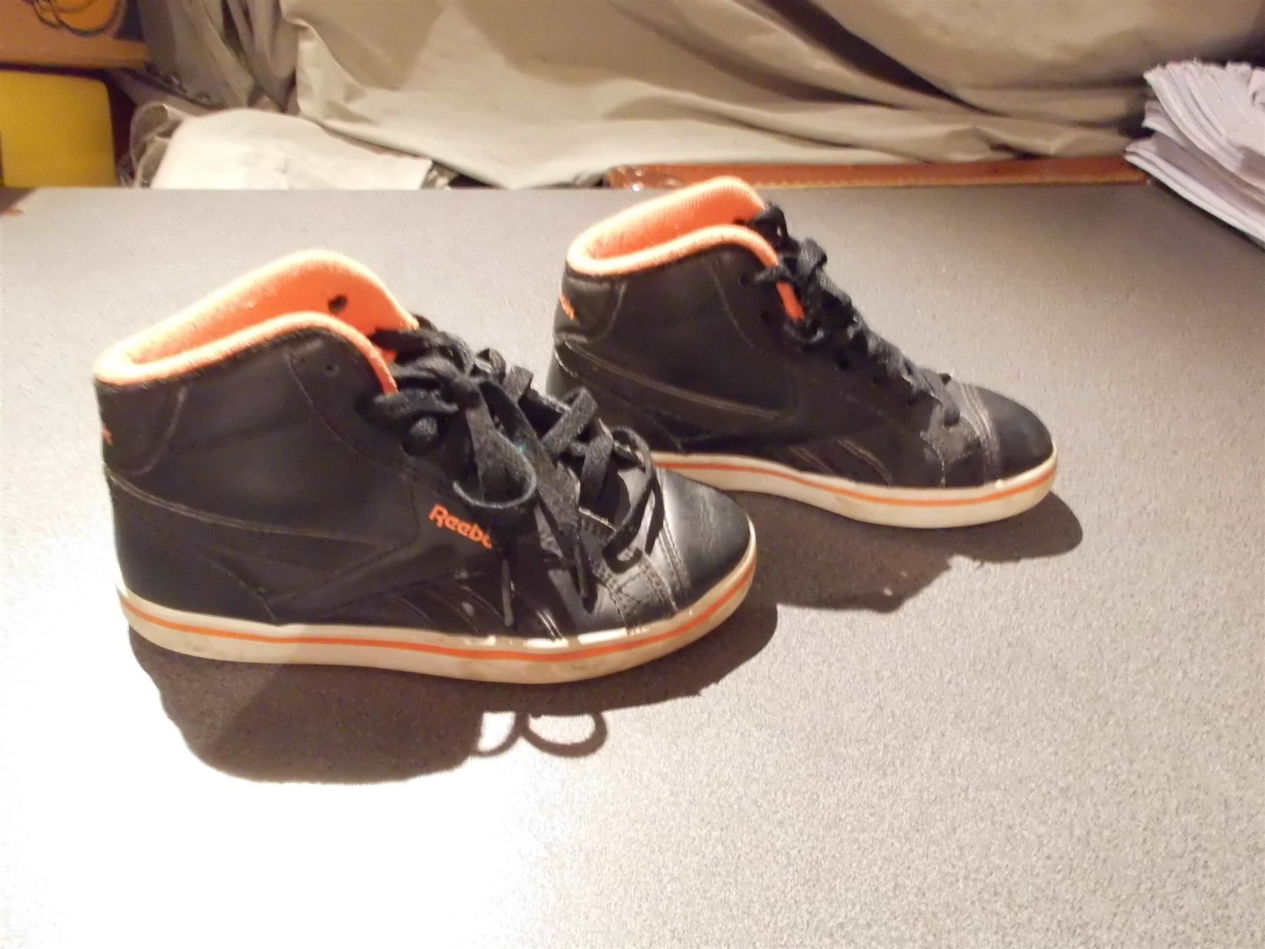Reebok Schuhe für Jungen: Halbschuh Grösse 30, Reebok, schwarz/orange – Gebraucht aus Zürich von abraxas1291 1