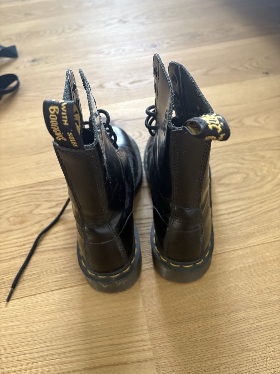 Dr. Martens Scarpe da donna: Dr. Martens, 10-Loch, Gr. 38 – Usato da Ried-Brig venduto da viv_pd9g 1