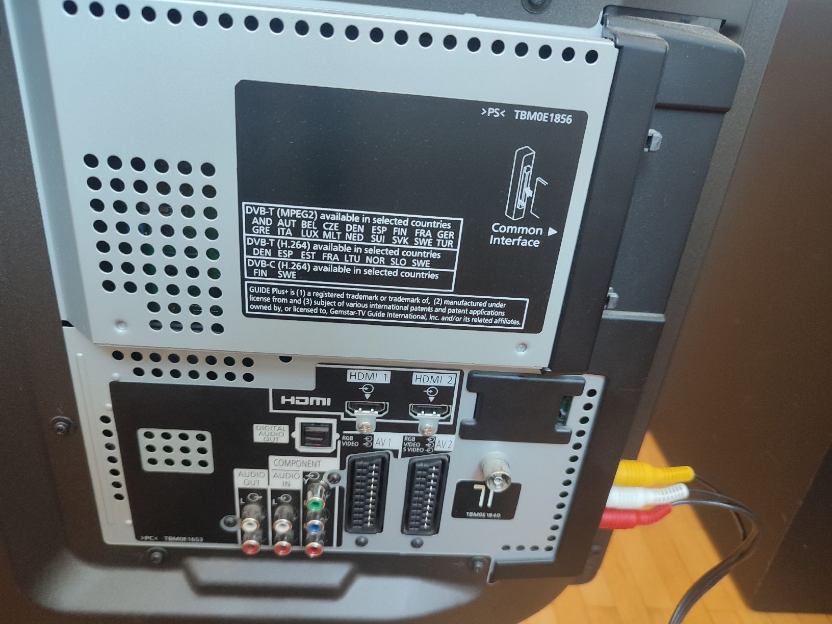 Panasonic Fernseher: Plasma Panasonic Viera tx-p50s10e - idéale pour retrogaming  – Gebraucht aus Bougy-Villars von Vogue 2