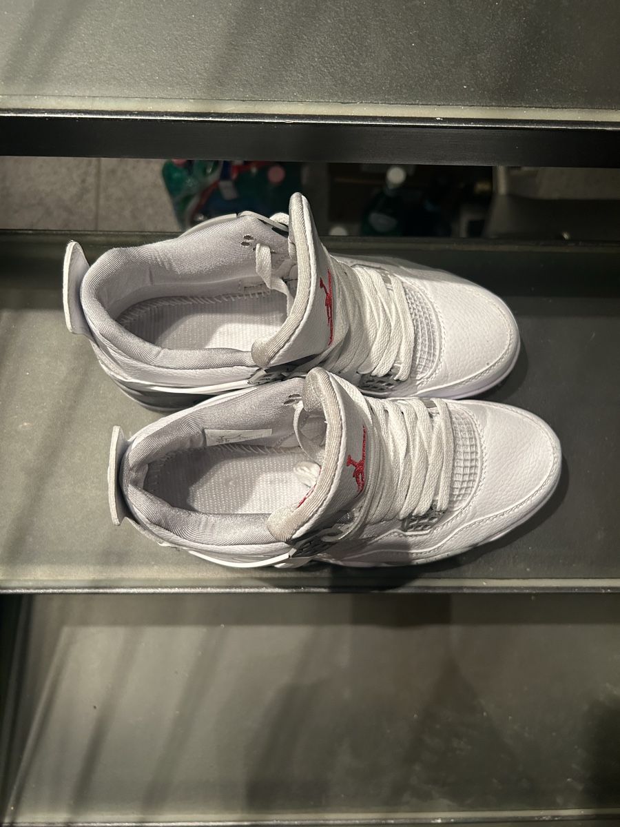 Jordan Scarpe da uomo: Jordan 4 Retro White Oreo – Nuovo (secondo la descrizione) da Basel venduto da ang_rz7p 1